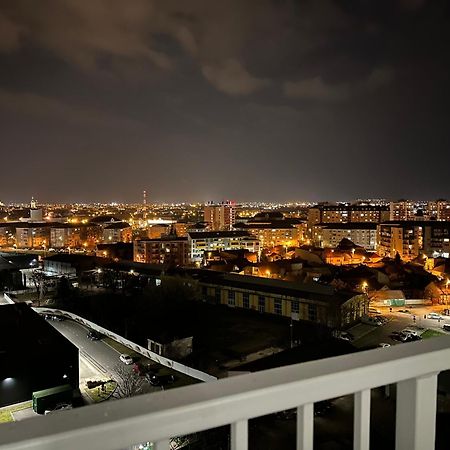 Chris Holiday Oradea Exterior photo