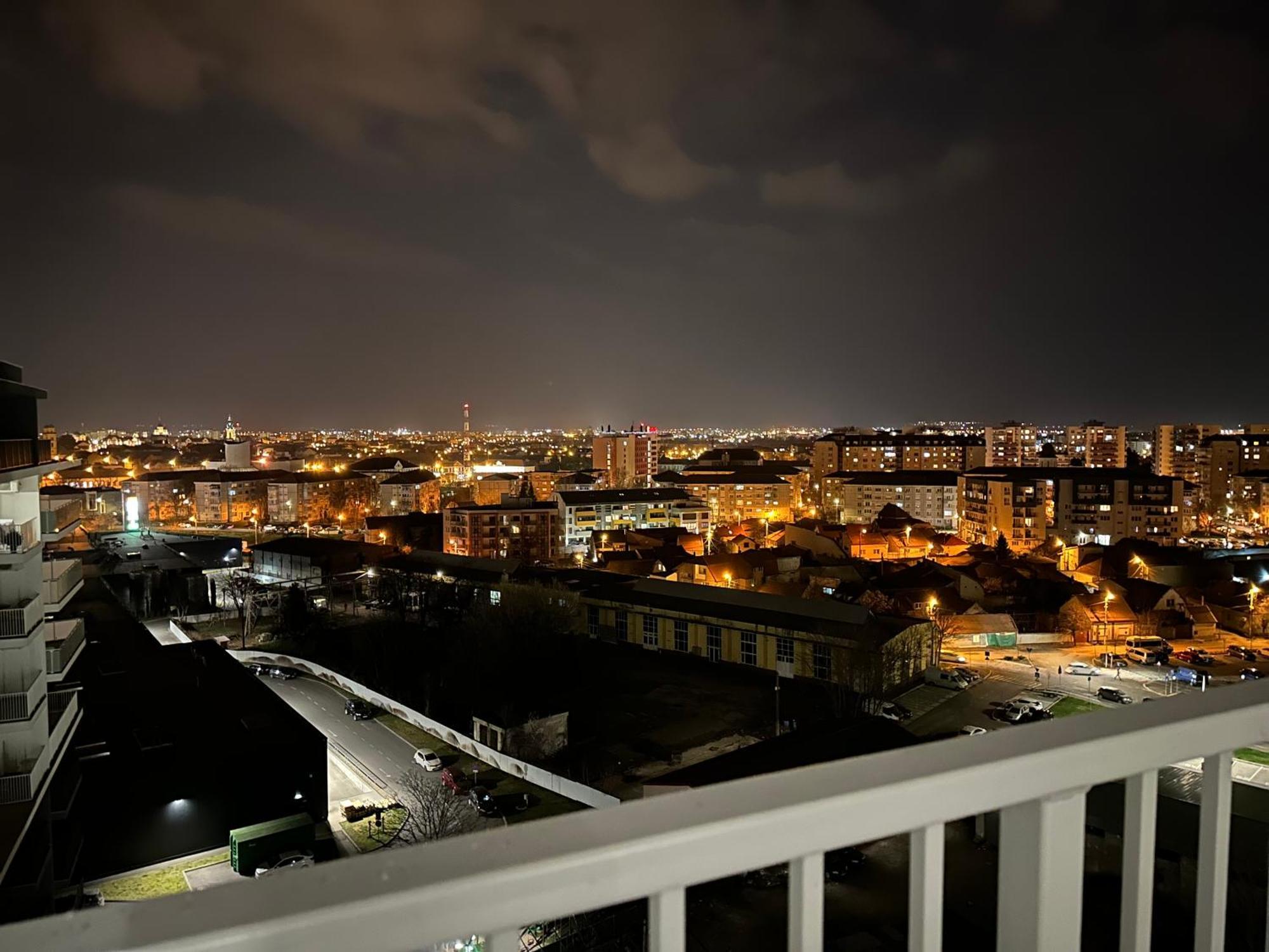 Chris Holiday Oradea Exterior photo