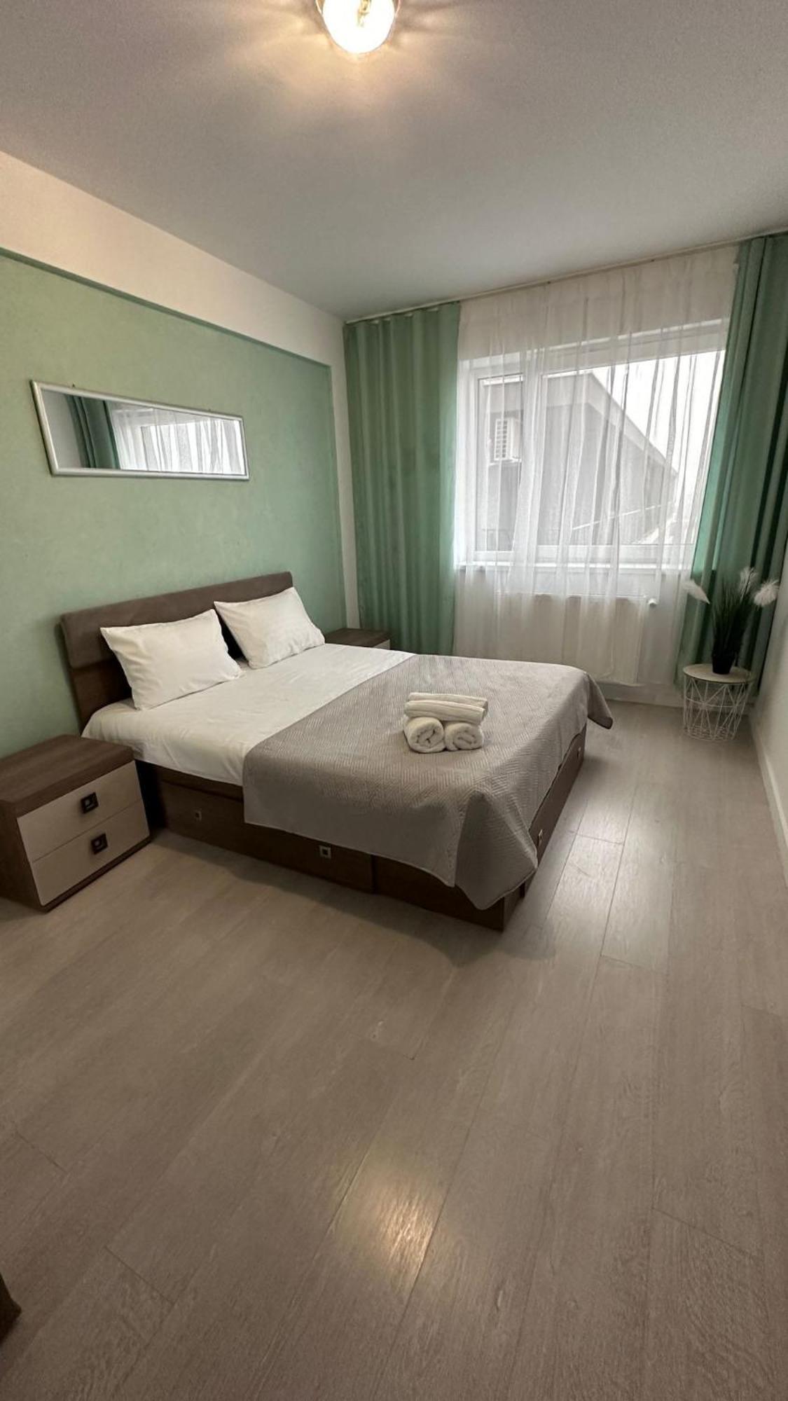Chris Holiday Oradea Exterior photo