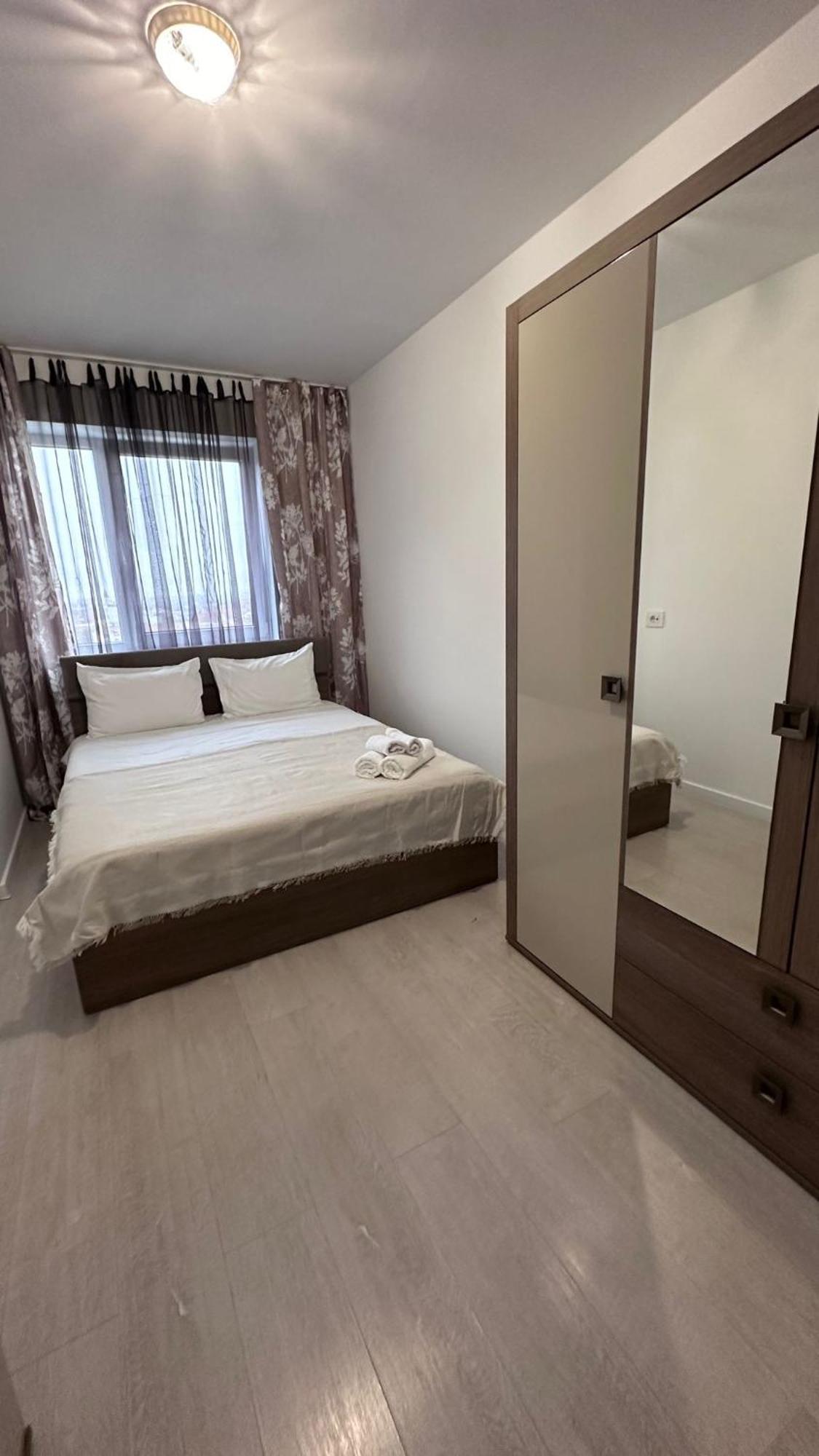Chris Holiday Oradea Exterior photo