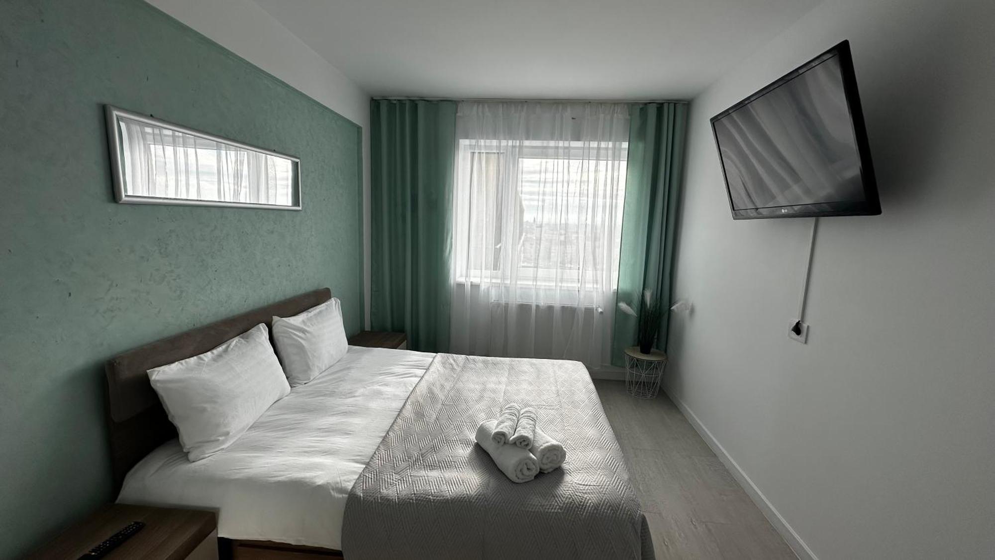 Chris Holiday Oradea Exterior photo